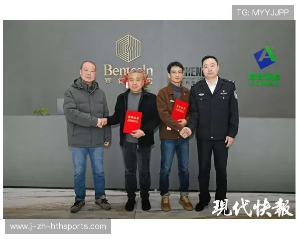 冰球运动员滑倒撞翻广告牌,广告牌更火了 冰球运动员滑倒撞翻广告牌,广告牌更火了